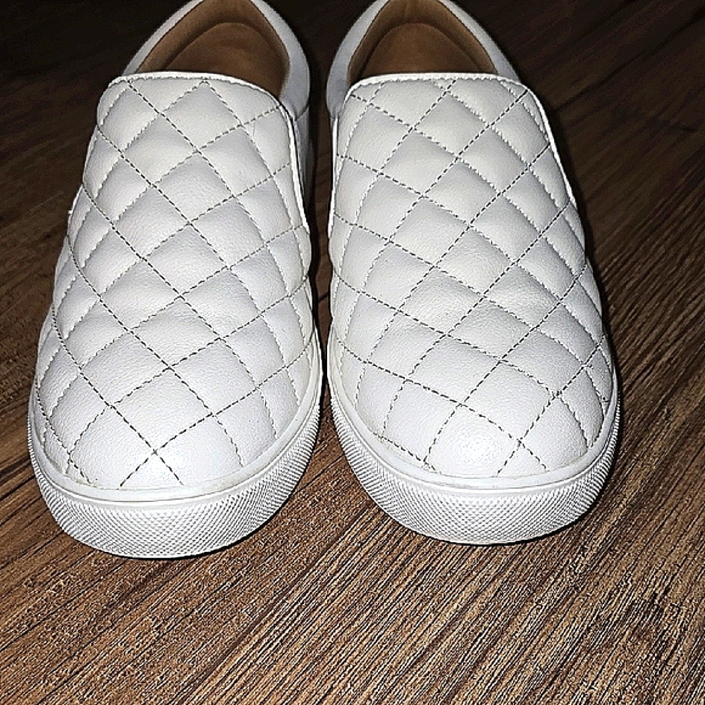 STQ White Quilted Slip-On Sneakers - Picture 8 of 8